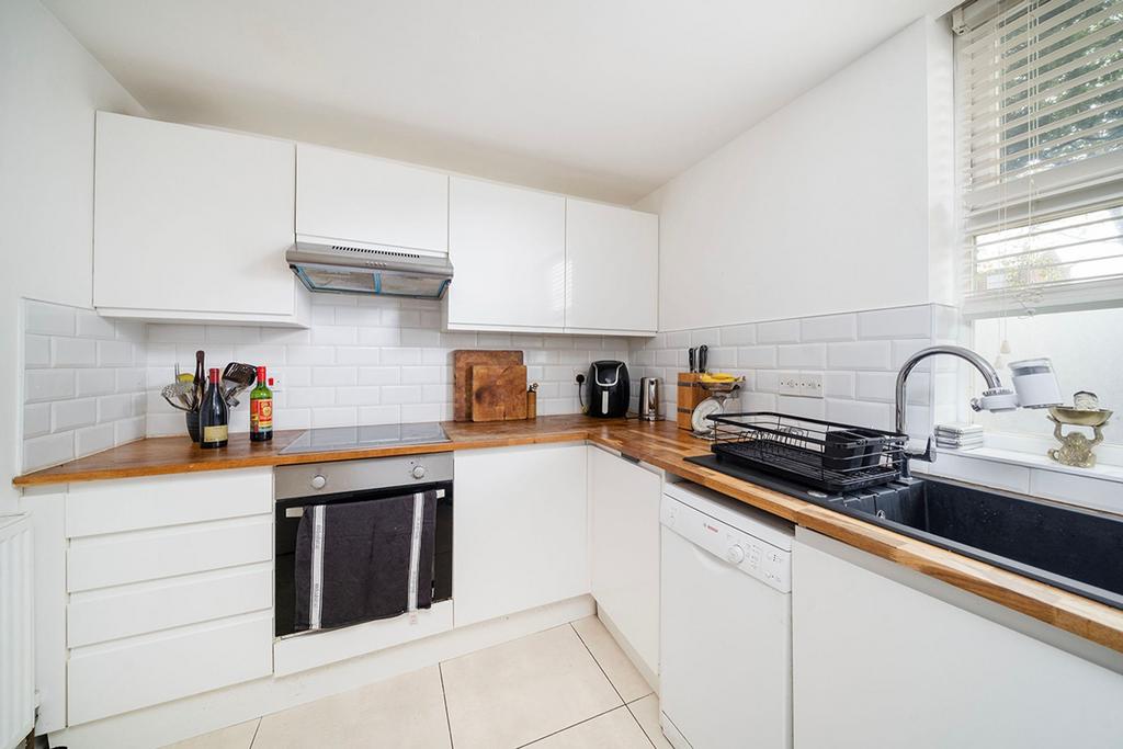 Helena Place E9