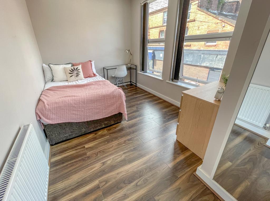 4 Esher Road