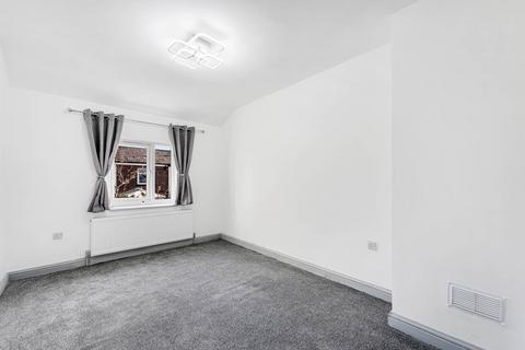 9 Beechfield Avenue, Radcliffe, Manchester, M26 1FN
