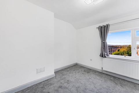 9 Beechfield Avenue, Radcliffe, Manchester, M26 1FN