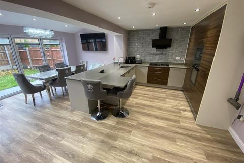 4 bedroom detached house for sale, Conference Way, Stourport-On-Severn