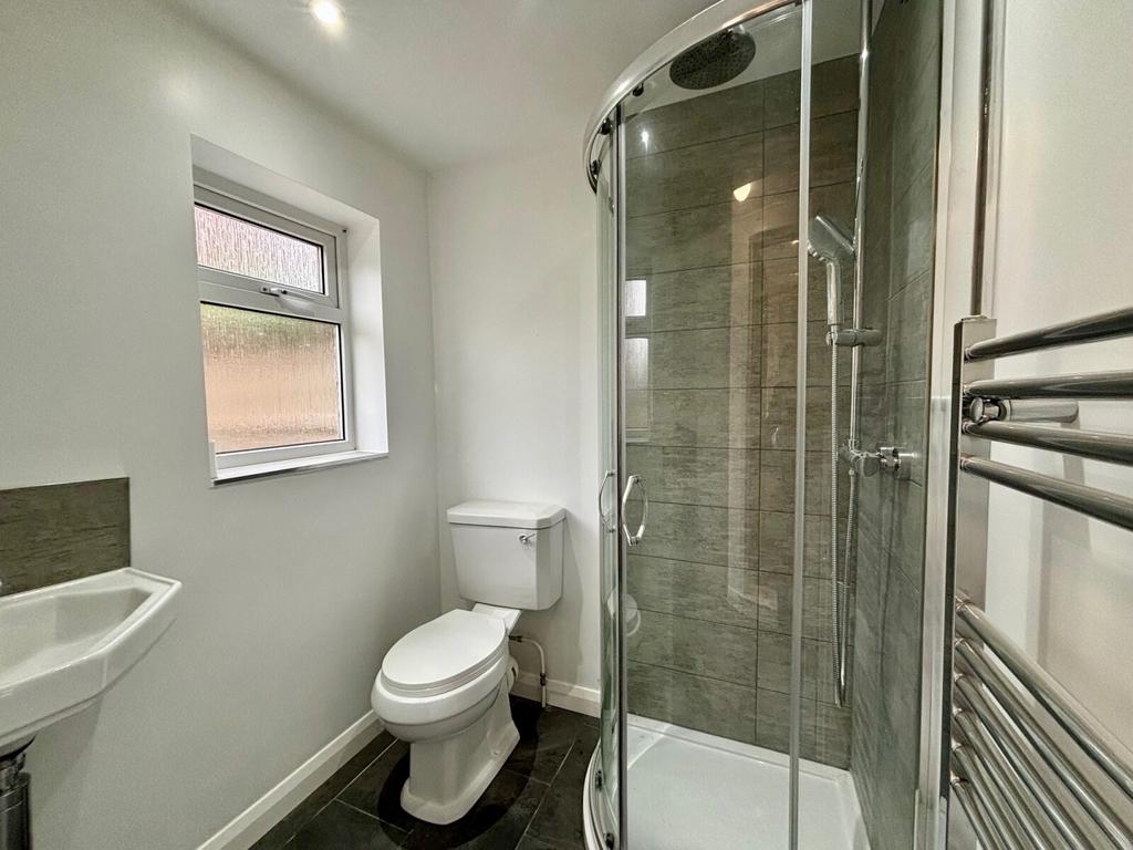 Shower Room D/S