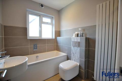 undefined, Green Lanes, London N21