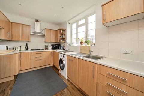 undefined, Golders Green Road, London NW11