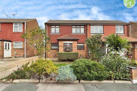3 bedroom semi-detached house for sale, Hearsall Avenue, Stanford-Le-Hope, SS17