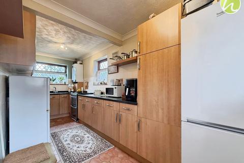 3 bedroom semi-detached house for sale, Hearsall Avenue, Stanford-Le-Hope, SS17