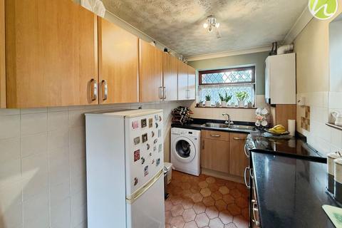 3 bedroom semi-detached house for sale, Hearsall Avenue, Stanford-Le-Hope, SS17