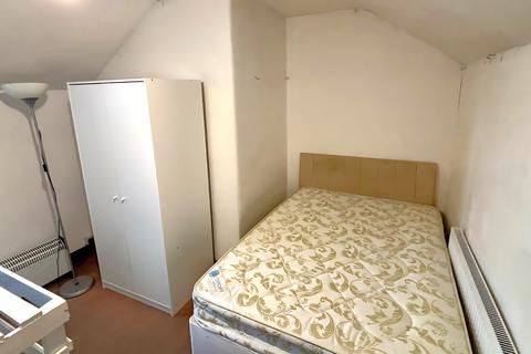 undefined, Available Now - 1 Room - Wylds Lane, Worcester, Worcestershire, WR5 1DZ