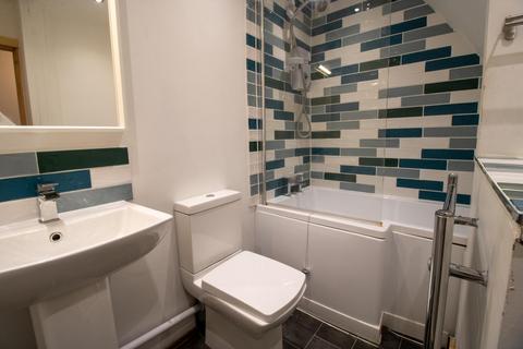 4 bedroom house to rent, Welton Mount, Leeds LS6