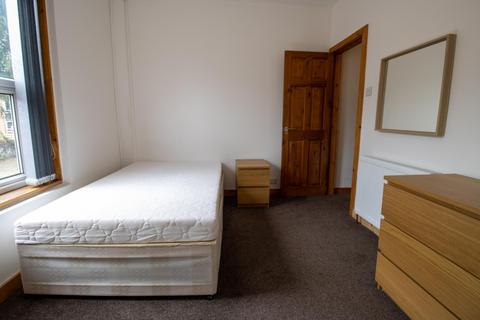 4 bedroom house to rent, Welton Mount, Leeds LS6