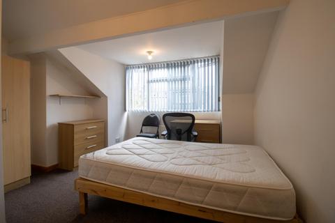 4 bedroom house to rent, Welton Mount, Leeds LS6