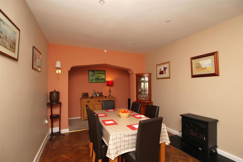 Dining Room.JPG