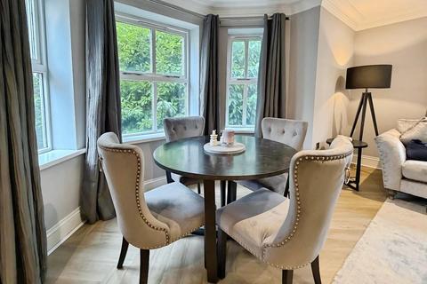 2 bedroom apartment to rent, Chaseley Road, Salford