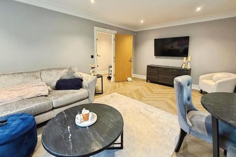 2 bedroom apartment to rent, Chaseley Road, Salford