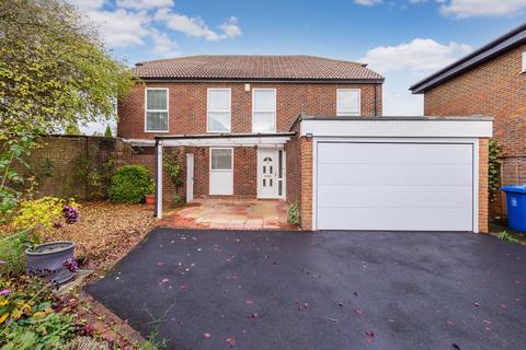 5 bedroom detached house for sale, Auckland Close, Maidenhead SL6