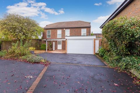 5 bedroom detached house for sale, Auckland Close, Maidenhead SL6