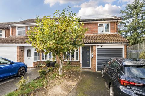 Doddington Close, Lower Earley, Reading