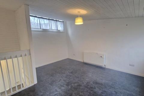 undefined, Pine Grove, Cumbernauld G67