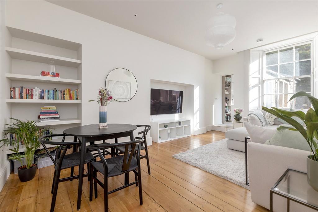 Sitting/Dining Room