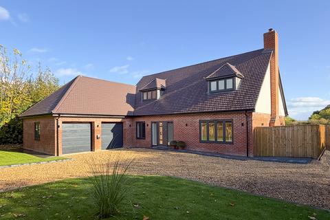 4 bedroom detached house for sale, Westlington, Dinton Buckinghamshire HP17