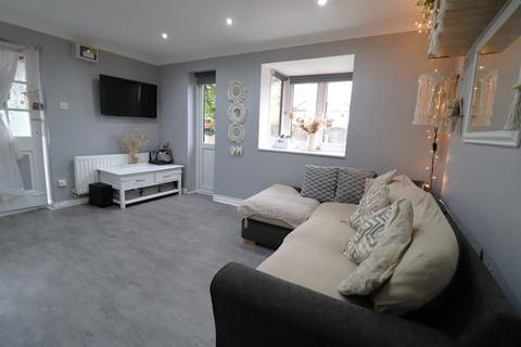 1 bedroom semi-detached house for sale, Ashfield, Rayleigh, SS6