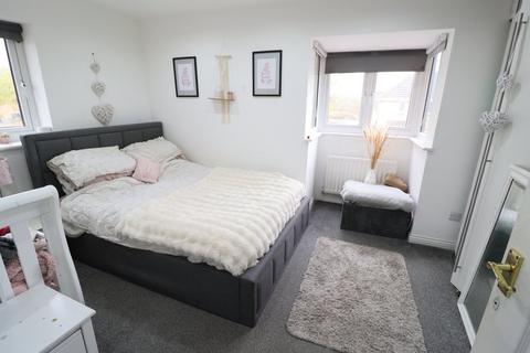 1 bedroom semi-detached house for sale, Ashfield, Rayleigh, SS6