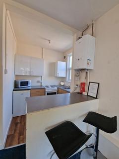 3 bedroom flat to rent, Pevensey Road, BRIGHTON BN2