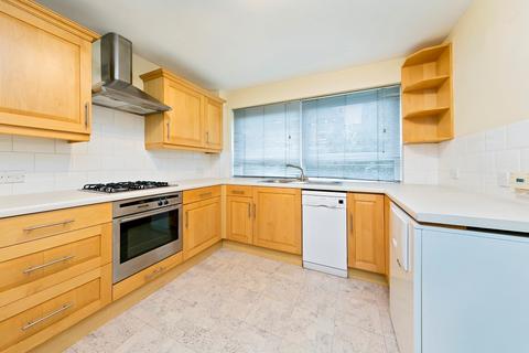 2 bedroom flat to rent, Tunstall Court, Kew, Richmond, Surrey TW9