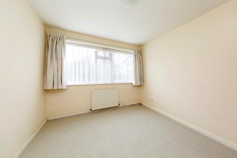 2 bedroom flat to rent, Tunstall Court, Kew, Richmond, Surrey TW9