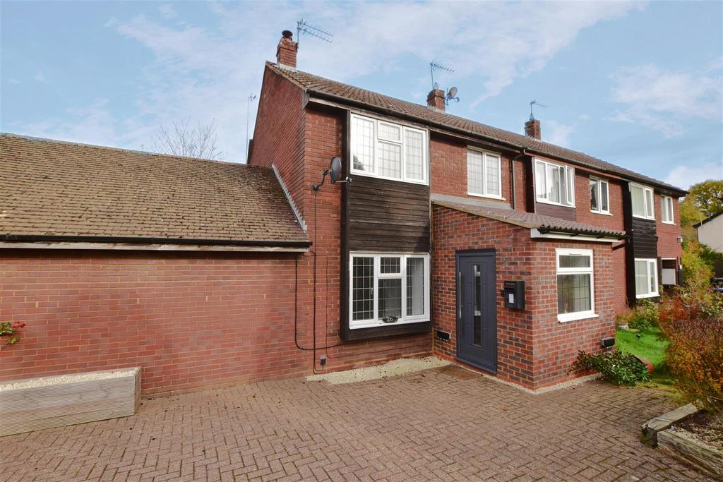 Eastnor Bovingdon Hemel Hempstead 3 Bed End Of Terrace House 450 000 eastnor-bovingdon-hemel-hempstead-3-bed-end-of-terrace-house-450-000