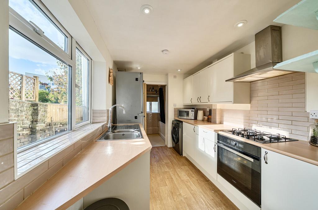 1372471-14-6900d7...