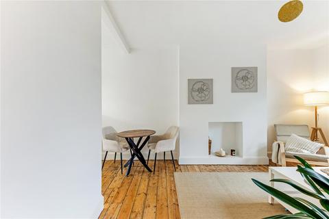 1 bedroom apartment for sale, Alvington Crescent, London, E8