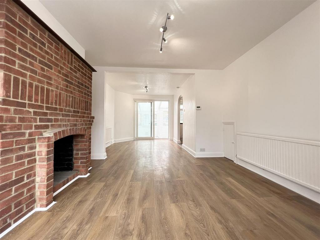 Living/Dining Room
