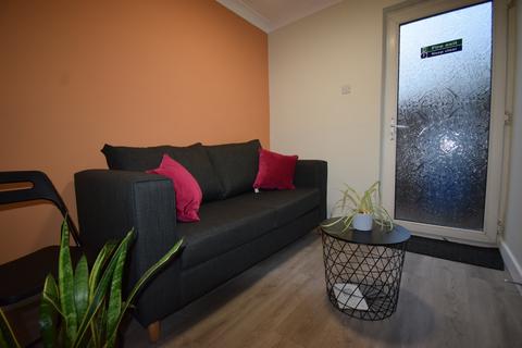 5 bedroom terraced house to rent, Northfields, Norwich, Norfolk