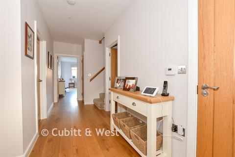 undefined, Astor Gardens, Horley RH6