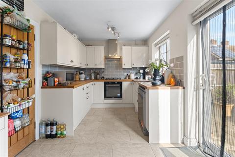 3 bedroom detached house for sale, Carpenters Way, Hailsham