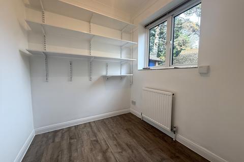 5 bedroom detached house to rent, Hazel Gardens, Oxfordshire RG4