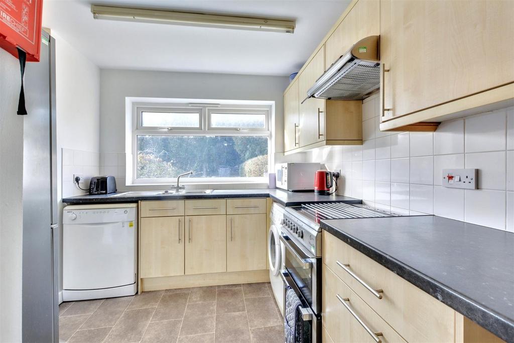 Kitchen 1.jpeg