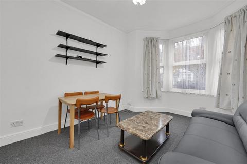 2 bedroom flat to rent, Maybury Gardens, London NW10
