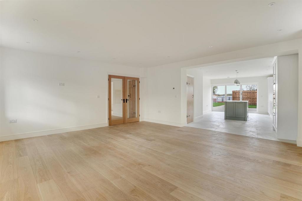 Family/dining room
