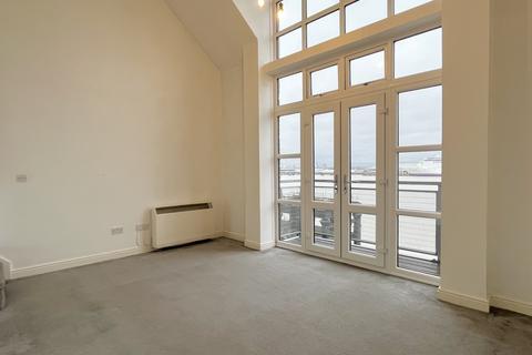 undefined, Russell Quay, West Street , DA11 0BP