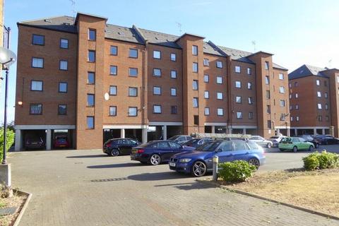 undefined, Russell Quay, West Street , DA11 0BP