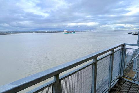 3 bedroom flat to rent, Russell Quay, West Street , DA11 0BP