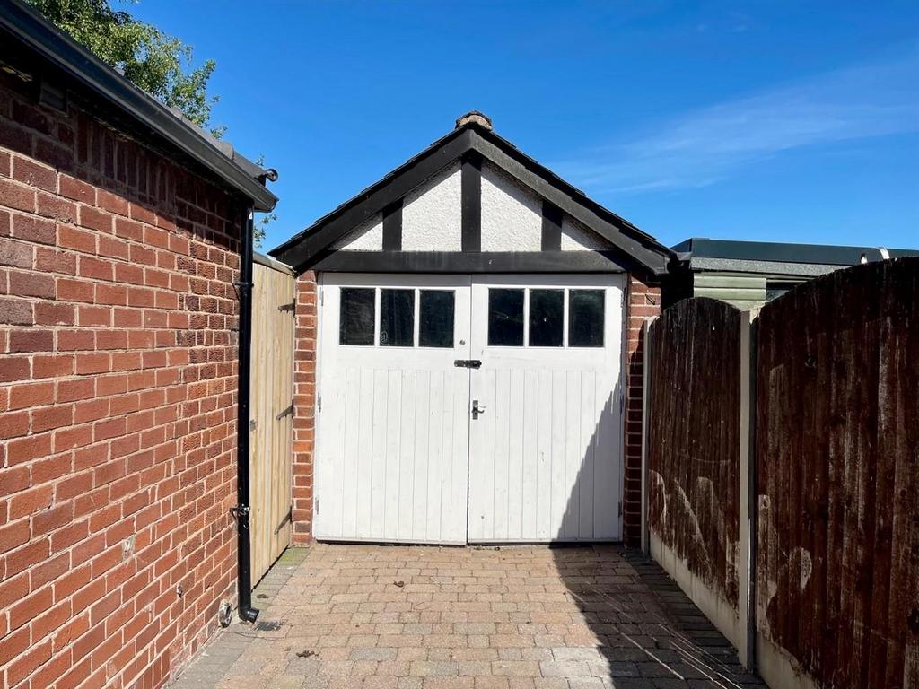 Garage.jpg