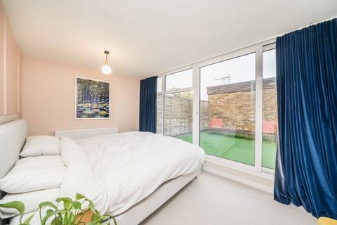 3 bedroom end of terrace house for sale, Acacia Grove, New Malden KT3