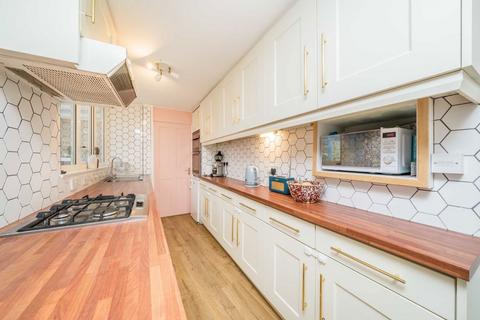 3 bedroom end of terrace house for sale, Acacia Grove, New Malden KT3