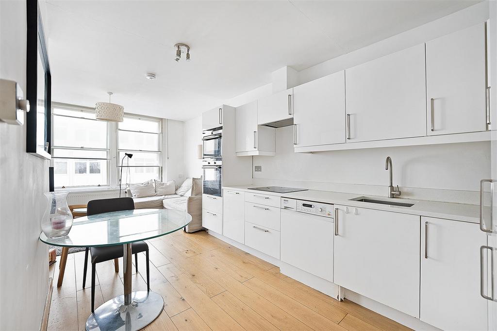 Lounge/Kitchen