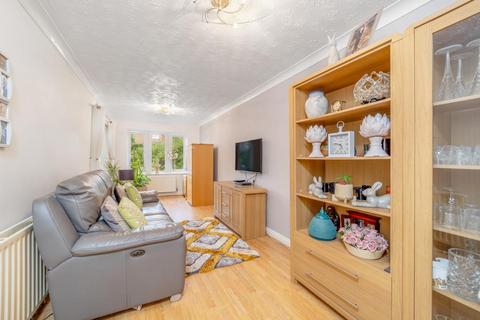 undefined, Ludlow Gardens, Quadring