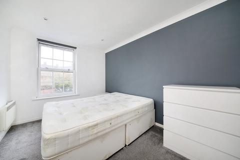 1 bedroom flat for sale, Vicarage Crescent, London