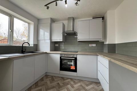 3 bedroom end of terrace house to rent, Owen Close, Thorpe Astley, Braunstone